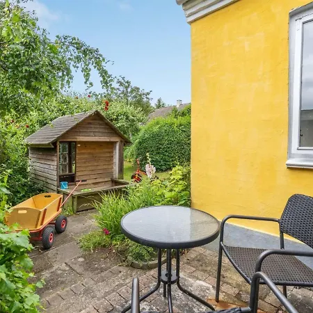 Gytta - 1km From The Sea By Interhome