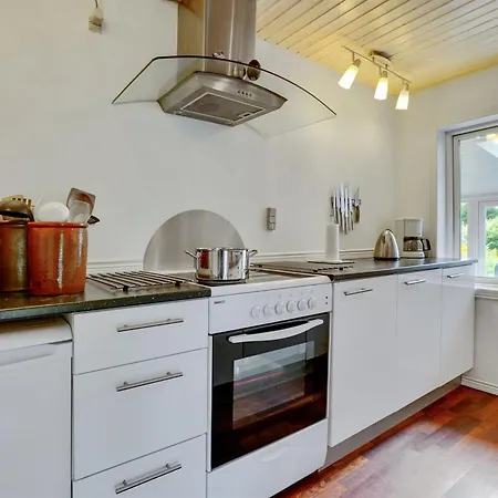 Gytta - 1km From The Sea By Interhome