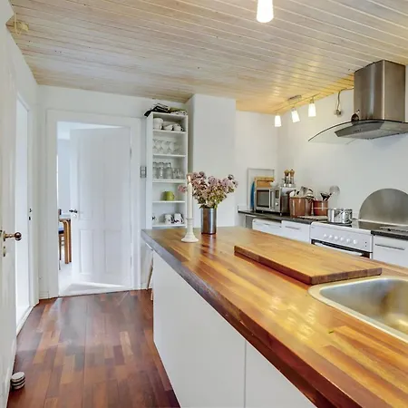 Holiday home Gytta - 1km From The Sea By Interhome Tranekaer
