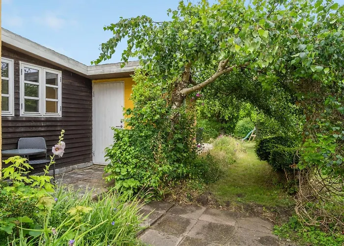 Gytta - 1km From The Sea By Interhome